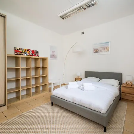 Apartment Parkside Retreat Zoliborz By Bookinghost