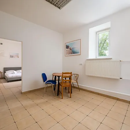 Parkside Retreat Zoliborz By Bookinghost 公寓 华沙