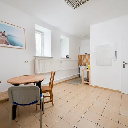 Parkside Retreat Zoliborz By Bookinghost *